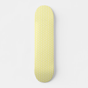 Skateboard Modelo de lunares amarillo. Manchado