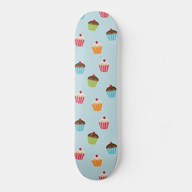 Skateboard Modelo femenino lindo del foodie de las magdalenas (Anverso)
