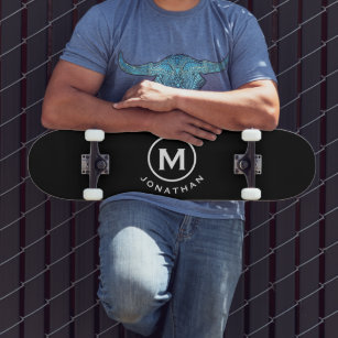 Skateboard Monograma clásico blanco negro