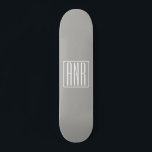 Skateboard Monograma de Iniciales | Blanco Sobre Gris Claro<br><div class="desc">Clásico,  audaz y moderno.</div>