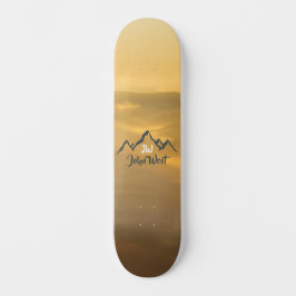 Skateboard Monograma de montañas personalizables de amanecer 