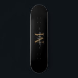 Skateboard Monograma de oro negro brillante elegante guión mo<br><div class="desc">Monograma de oro negro giratorio elegante y moderno</div>