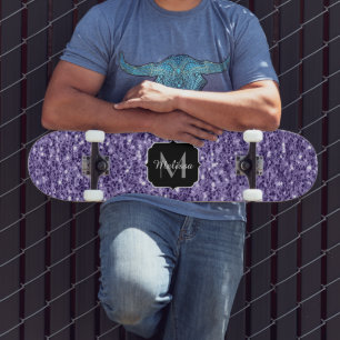 Skateboard Monograma de purpurina violeta ultravioleta
