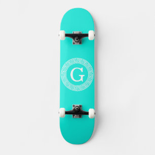Skateboard Monograma inicial del marco de la llave griega Brt