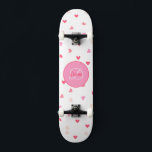Skateboard Monograma y nombre del Chica del corazón<br><div class="desc">Haz que este Skateboard Chica Hearts con Monograma y Nombre tu propio al agregar tu texto. Para acceder a las herramientas de edición avanzadas, vaya a "Personalizar esta plantilla" y haga clic en "Detalles", desplácese hacia abajo y presione el enlace "clic para más personalizares". Ideal para cualquier ocasión, como cumpleaños...</div>
