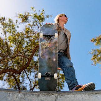 Skateboard Montaña Mística en la nebulosa Carina Hubble Espac