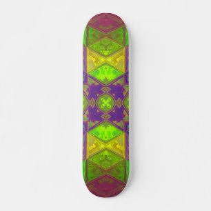 Skateboard Mosaic Kaleidoscope Plaza Verde Púrpura y Amarillo