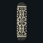 Skateboard Motivo de Mandala en blanco y negro por Vision Stu<br><div class="desc">Un motivo de mandala en blanco y negro llevado por Vision Studio. Mandala es una palabra sánscrita para el círculo y representa al universo en el hinduismo y el budismo. Se supone que Mandalas tiene un efecto tranquilizador en la gente, así que si quieres un poco de calma en tu...</div>
