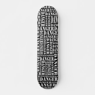 Skateboard Muchos peligros III - Negro