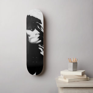 Skateboard Mujer Diosa Gótica Icono de Moda Arte Retrato