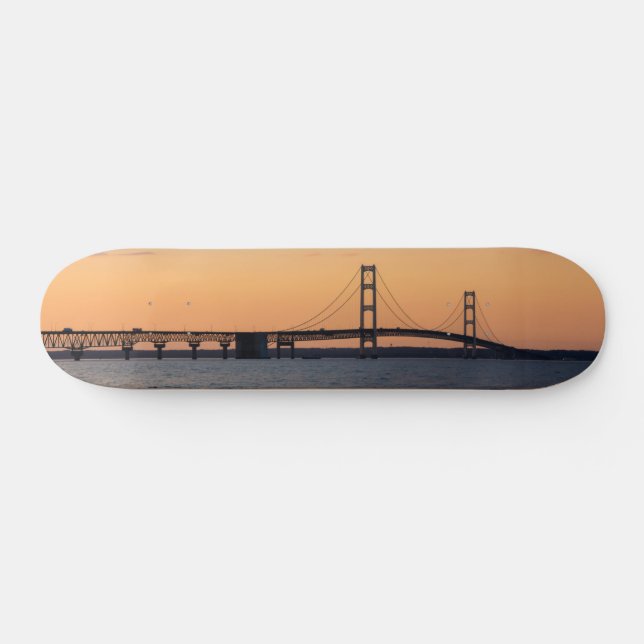 Skateboard naranja Dusk Mackinac Bridge (Horz)
