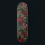 Skateboard Navidades Burgundy Poinsettia Flores acuáticas<br><div class="desc">Este hermoso y bonito patrón artístico es perfecto para las vacaciones de los Navidades. Tiene un color rojo burdeos, rojo intenso, verde bosque y finas poinsettias de color acuático pintadas a mano, flores, hojas de hiedra y bayas sobre un fondo azul marino oscuro. Es moderno, festivo, único y elegante. Estilizar...</div>