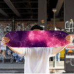 Skateboard Nebulosa Rosa | Skateboard espacial cós<br><div class="desc">Dé un paseo hasta otra galaxia con el tablero de patinaje de la nebulosa rosa. Con un fascinante diseño cósmico inspirado en el espacio profundo, esta cubierta muestra vibrantes nubes nbulas rosas y detalles celestiales, lo que la convierte en una pieza destacada en el parque de patinaje o en la...</div>