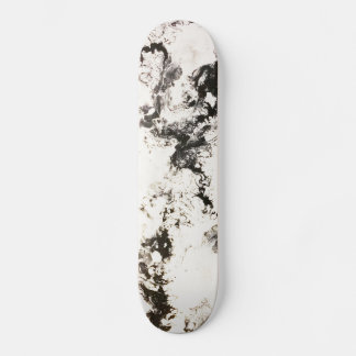 Skateboard Negro, blanco y plateado