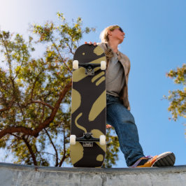 Skateboard Negro tribal y oro