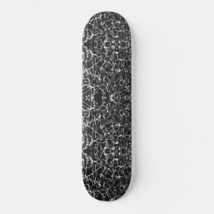 SKATEBOARD NEGRO Y BLANCO ONDULADO