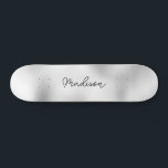 Skateboard Nombre de guión personalizado Cute Girly Skateboar<br><div class="desc">Personalice fácilmente este colorido Skateboard en el diseño abstracto de Modern Cute SILVER GRAY con su nombre personalizado en elegante fuente caligráfica. Agregue su nombre,  elija el tipo de letra,  cambie el tamaño y la posición,  agregue el elemento gráfico,  las fotos y las formas.</div>