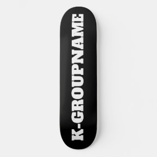 SKATEBOARD NOMBRE DEL GRUPO PERSONALIZADO KPOP (MINIMALISTA)