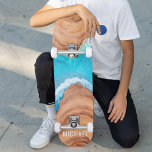 Skateboard Nombre Personalizado Del Personalizado De Naturale<br><div class="desc">El patinador de nombres personalizados Personalizado de naturaleza de madera y agua incluye su nombre personalizado en el fondo de madera y agua. Personalice editando el texto en el cuadro de texto proporcionado. Dé un regalo hecho por el personalizado, patineta personalizada a tu patinador favorito para Navidades, cumpleaños o tu...</div>