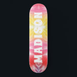 Skateboard Nombre personalizado del Personalizado de tinte Gu<br><div class="desc">La placa de patinaje de nombres personalizados del Personalizado Guay Girly Tie Dye incluye su nombre personalizado en la moderna tipografía blanca sobre el fondo de color rosa y amarillo de la corbata. Personalice editando el texto en el cuadro de texto proporcionado. Dé un regalo hecho por el personalizado, patineta...</div>