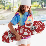 Skateboard Nombre personalizado del Personalizado floral de R<br><div class="desc">El patinador Red Paisley Floral Personalizado Personalized Name Skateboard incluye su nombre personalizado en la moderna tipografía blanca sobre el fondo de un patrón paisley rojo y blanco. Personalice editando el texto en el cuadro de texto proporcionado. Dé un regalo hecho por el personalizado, patineta personalizada a tu patinador favorito...</div>