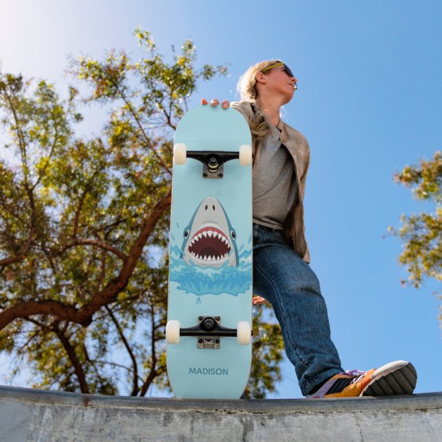 Skateboard Nombre personalizado divertido de tiburones (Exterior 1)