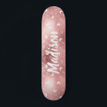 Skateboard Nombre personalizado Moda de oro de la luna rosa d<br><div class="desc">Nombre personalizado Fairy Rosa Gold Chica patineta de moda de moda con purpurina,  luna,  estrellas,  hojas botánicas. Una manera femenina y linda de impresionar a tu hija por su cumpleaños,  dulce 16 o cualquier evento femenino.</div>
