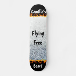 Skateboard Nombre personalizado único de plata y llamas