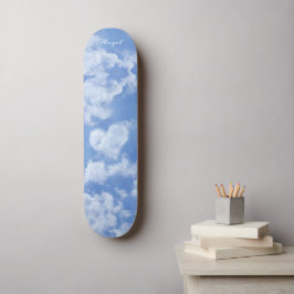 Skateboard Nube De Corazón Aburrido En Cielo Azul Feliz