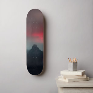 Skateboard Nubes, niebla y montañas ardiendo