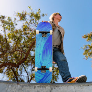 Skateboard Océano extraño