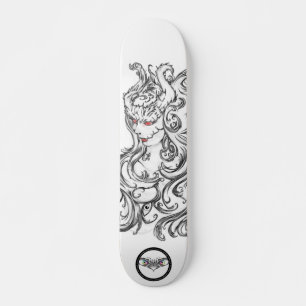 Skateboard Ojos rojos brutos arte en blanco y negro