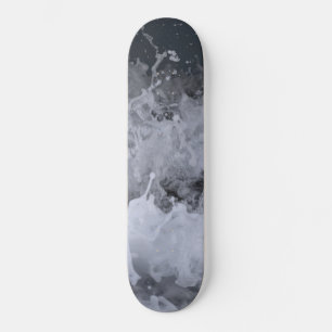 Skateboard Ola de Océano Salpicadura Primer Plano 2