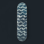 Skateboard Ola oceánica y nombre o texto<br><div class="desc">Destacar con este patinador azul de la onda oceánica. Completa con tu nombre o texto.</div>