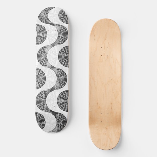 Skateboard Olas blancas y negras de adoquín de Portugal (Anverso)
