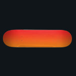 Skateboard Ombre rojo y anaranjado<br><div class="desc">Cubierta roja y anaranjada del tablero del patín de Ombre</div>