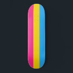 Skateboard Orgullo Pansexual (Bandera Pan)<br><div class="desc">Este diseño presenta la Bandera del Orgullo Pansexual, que fue diseñada como un símbolo para representar a la comunidad pansexual. Es similar a la bandera arcoíris LGBT, que se usa como símbolo para lesbianas, gays, bisexuales, transexuales y cualquier otra persona en la comunidad. La bandera se utiliza para aumentar la...</div>