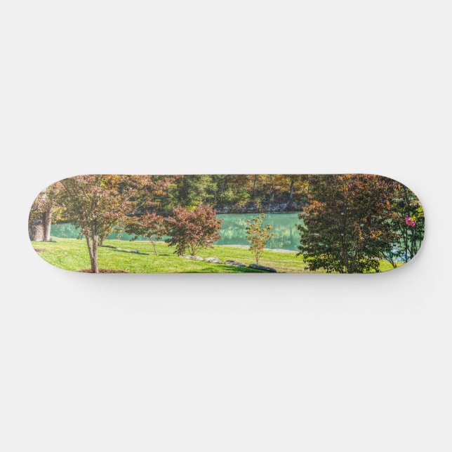 Skateboard Otoño En Dogwood (Horz)