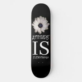 Skateboard PALABRAS POSTIVAS DE FLORES blancos negros en pati