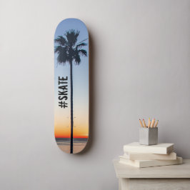 Skateboard Palm Trees Azules y Naranjas Silhouette