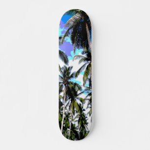 Skateboard Palmeras Tropicales. Diseño posterizado.