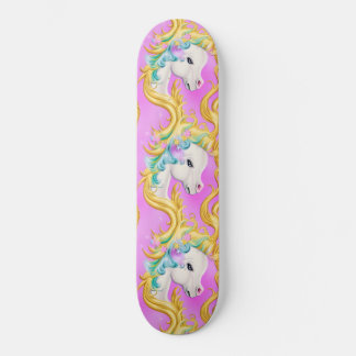Skateboard Pastel de Unicornio colorido con acento rococó