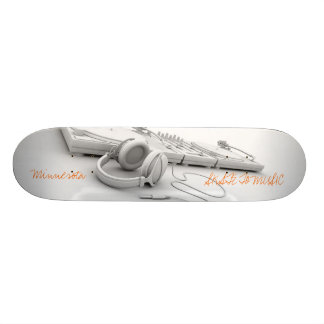 SKATEBOARD PATÍN A LA MÚSICA