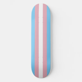 Skateboard Patinaje con bandera del Orgullo Gay
