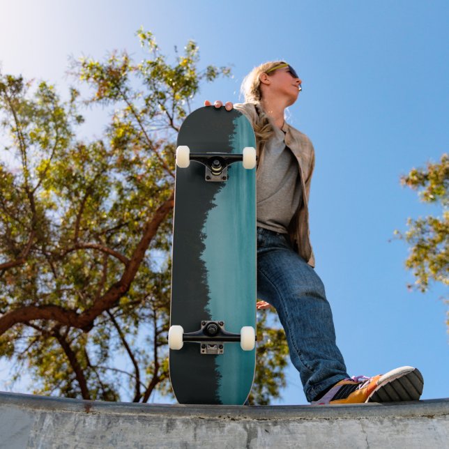 Skateboard Patinaje de noche sobre el lago (Exterior 1)