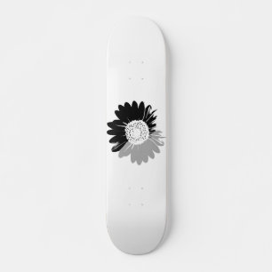Skateboard Patinar sobre la cubierta de las flores
