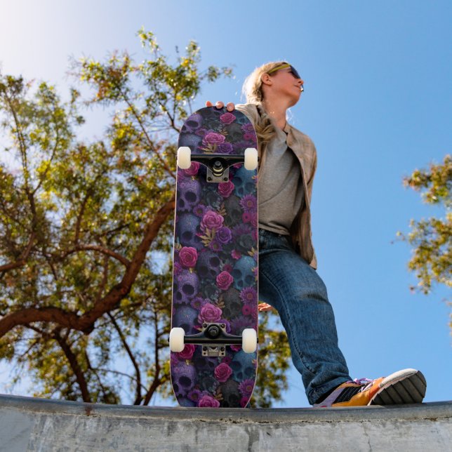 Skateboard Patrón continuo de cráneo floral gótico oscuro (Exterior 1)