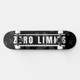Skateboard Patrón continuo de estética floral oscura sin lími