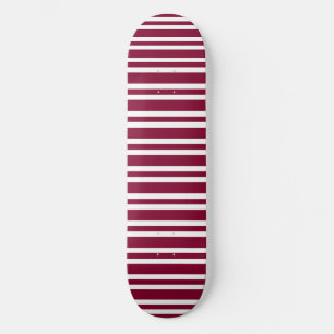 Skateboard Patrón continuo de rayas blancas y borgoña