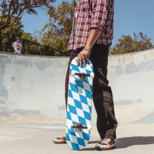 Skateboard Patrón de bandera de diamantes de Baviera azul y b